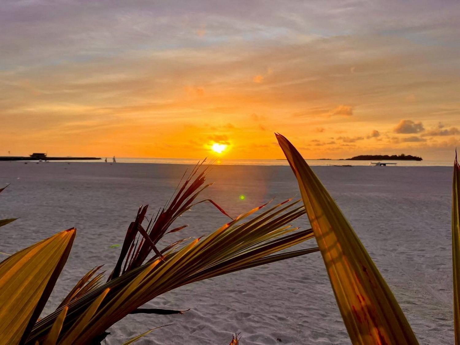 Wind Breeze Sunset View Inn Guraidhoo  Bagian luar foto