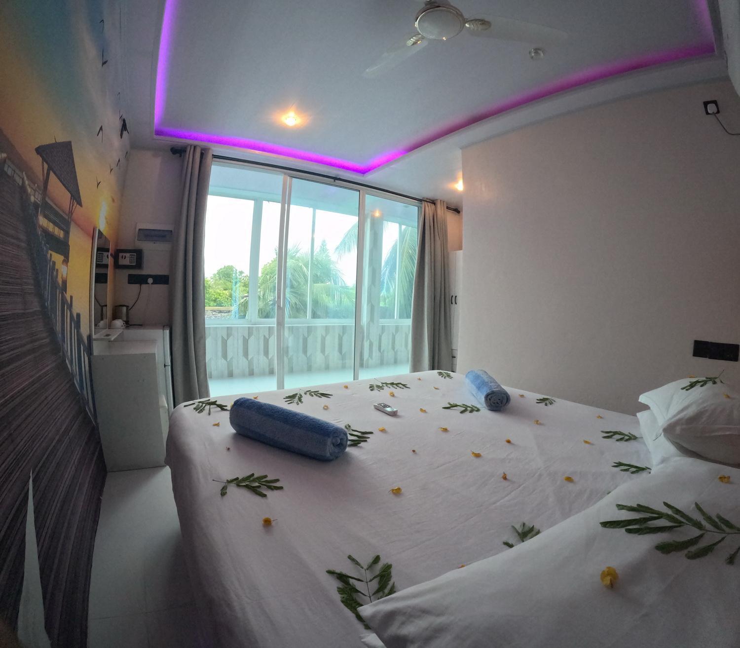 Wind Breeze Sunset View Inn Guraidhoo  Bagian luar foto